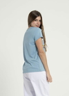 REMERA-FLOWER T.